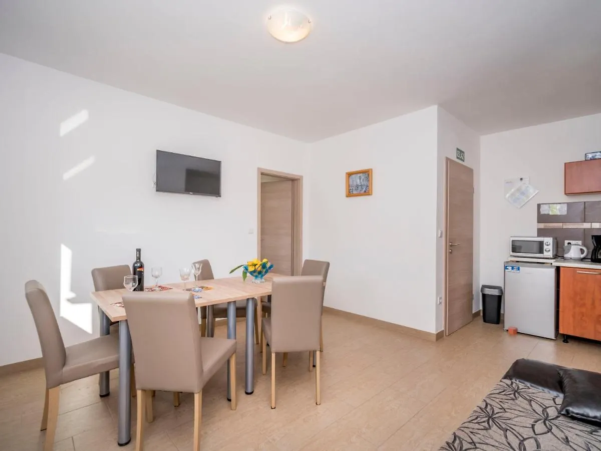 Apartment B&B-4 By Interhome Ližnjan